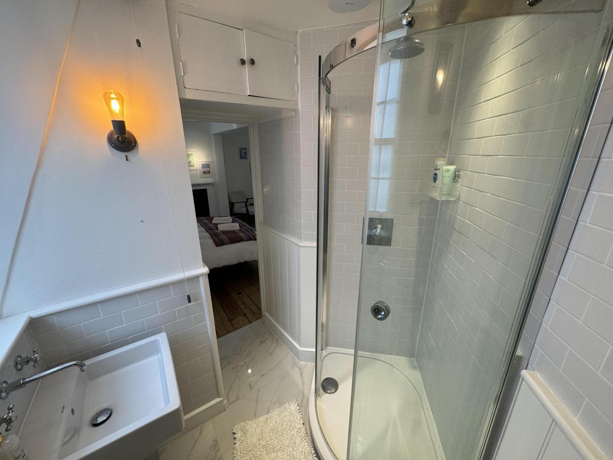 Centrally Located Stunning 3bed 2bath Se1 Ferienhaus *